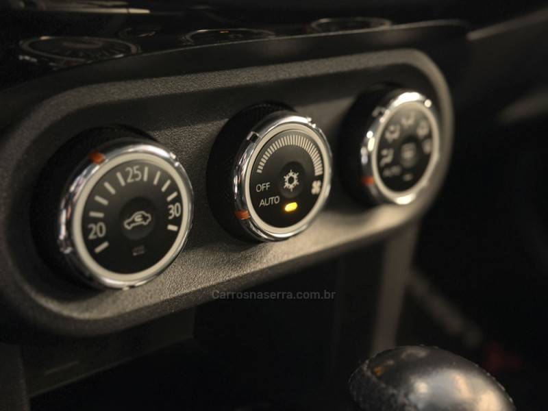 MITSUBISHI - LANCER - 2014/2015 - Preta - R$ 62.900,00