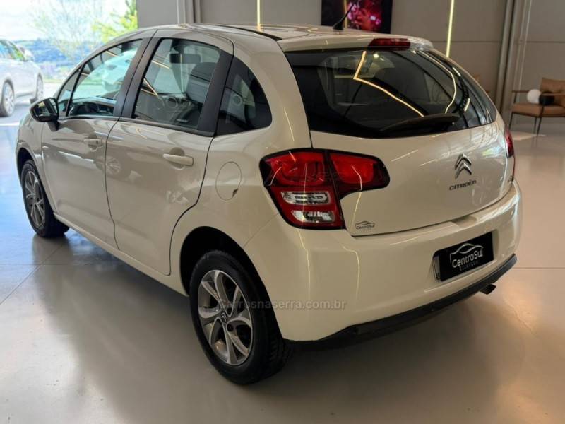 CITROËN - C3 - 2016/2017 - Branca - R$ 49.900,00