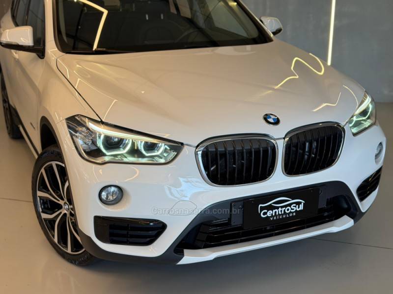 BMW - X1 - 2015/2016 - Branca - R$ 117.900,00