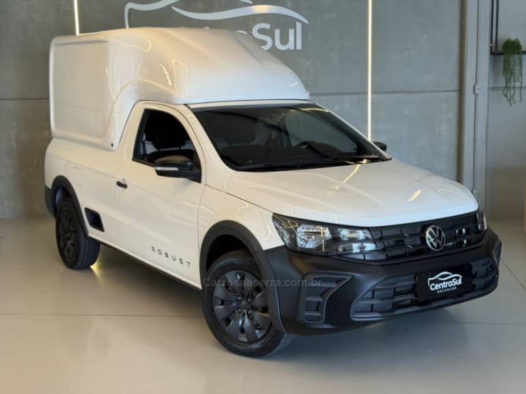 VOLKSWAGEN - SAVEIRO - 2020/2020 - Branca - R$ 81.900,00