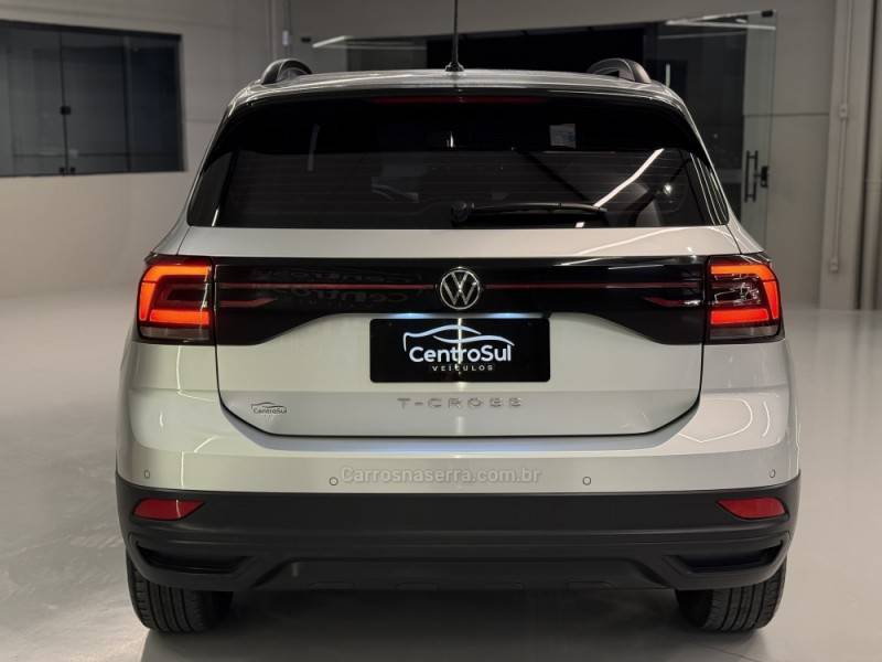 VOLKSWAGEN - T-CROSS - 2022/2023 - Prata - Sob Consulta