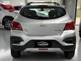 CHEVROLET - ONIX - 2018/2018 - Prata - R$ 70.900,00