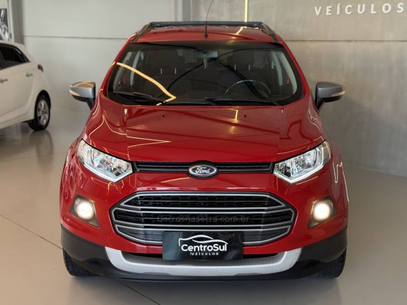 FORD - ECOSPORT - 2014/2015 - Vermelha - R$ 56.900,00
