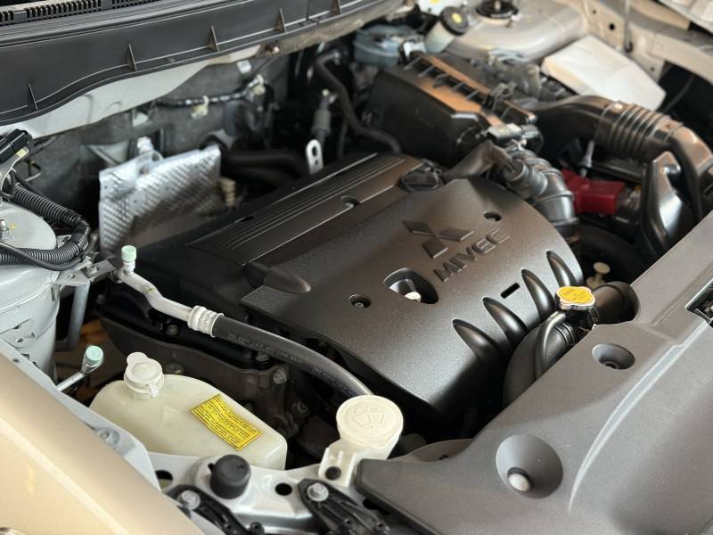 MITSUBISHI - ASX - 2015/2015 - Prata - R$ 74.900,00