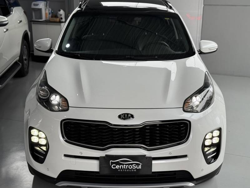 KIA MOTORS - SPORTAGE - 2017/2018 - Branca - R$ 116.900,00