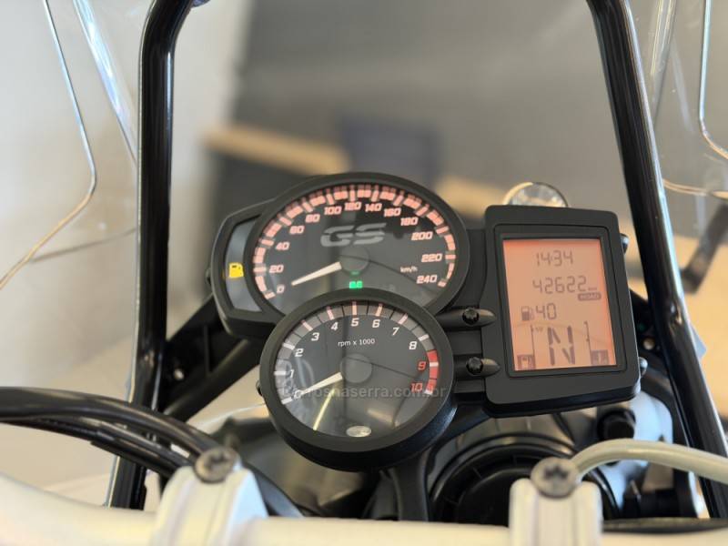 BMW - F 800 - 2014/2014 - Vermelha - R$ 46.900,00