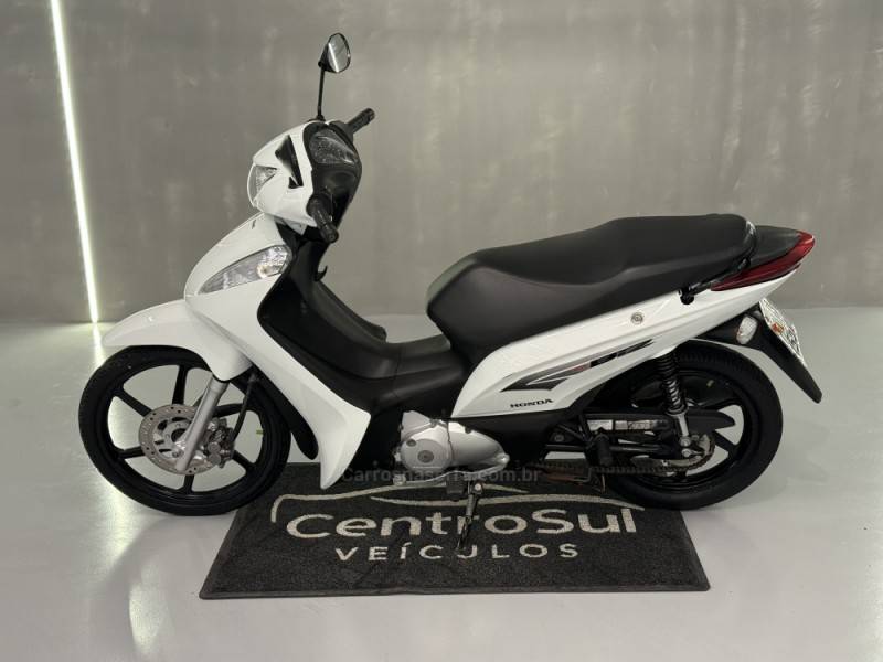 HONDA - BIZ 125 - 2013/2013 - Branca - R$ 13.900,00