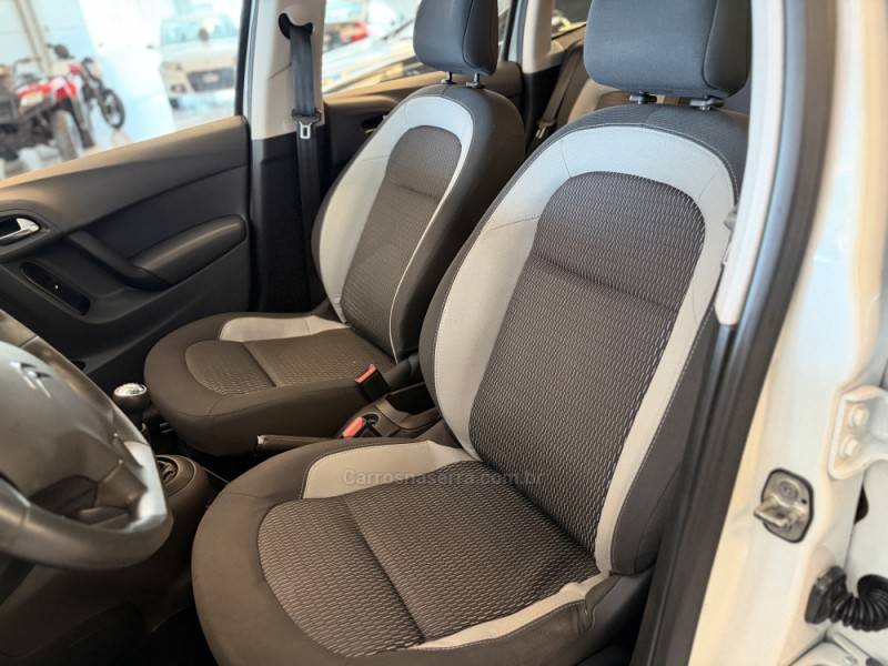 CITROËN - C3 - 2016/2017 - Branca - R$ 46.900,00