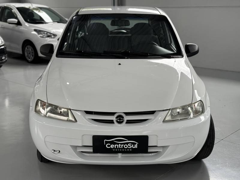 CHEVROLET - CELTA - 2002/2003 - Branca - R$ 16.900,00