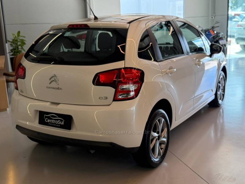 CITROËN - C3 - 2016/2017 - Branca - R$ 49.900,00