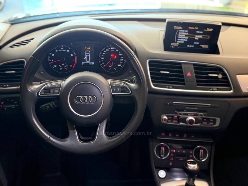 AUDI - Q3 - 2017/2018 - Preta - R$ 127.900,00