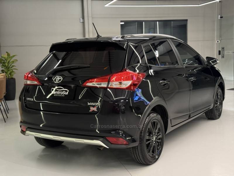 TOYOTA - YARIS - 2019/2019 - Preta - R$ 82.900,00