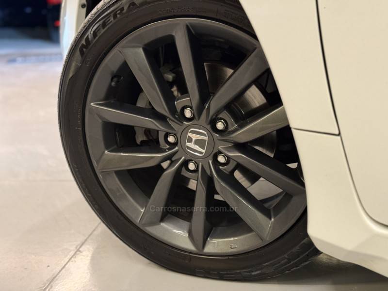 HONDA - CIVIC - 2021/2021 - Branca - R$ 132.900,00