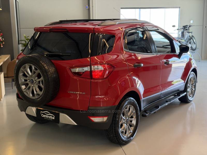 FORD - ECOSPORT - 2014/2015 - Vermelha - R$ 56.900,00