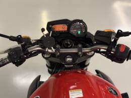 YAMAHA - XJ6 N - 2012/2012 - Vermelha - R$ 39.900,00