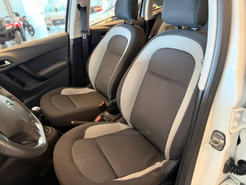 CITROËN - C3 - 2016/2017 - Branca - R$ 49.900,00