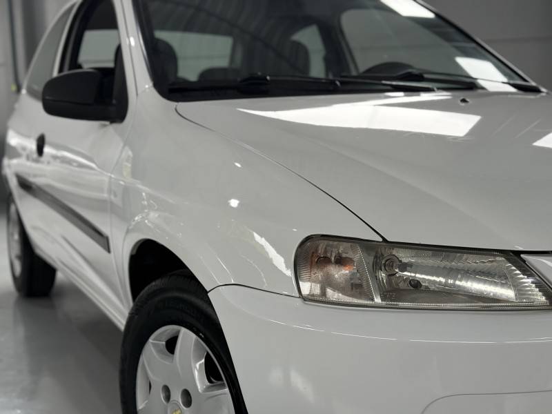 CHEVROLET - CELTA - 2002/2003 - Branca - R$ 16.900,00