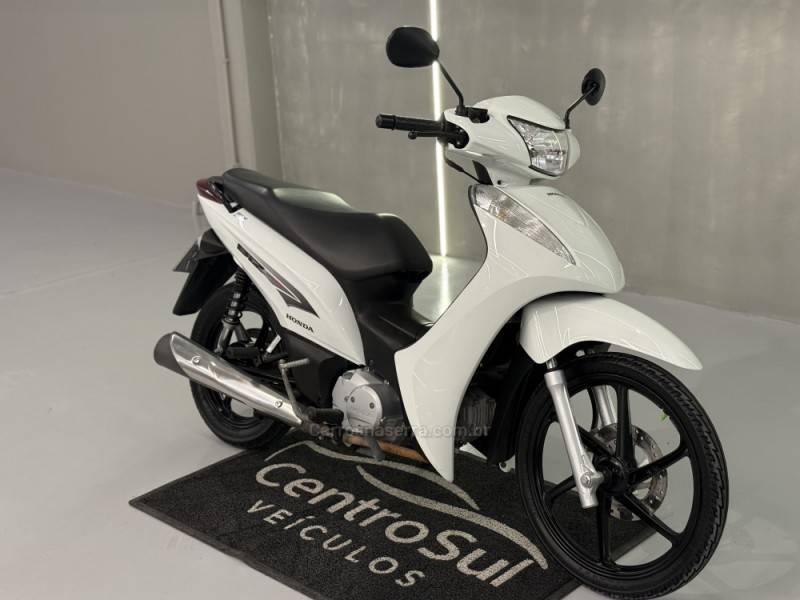 HONDA - BIZ 125 - 2013/2013 - Branca - R$ 13.900,00