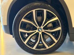 BMW - X1 - 2015/2016 - Branca - R$ 117.900,00